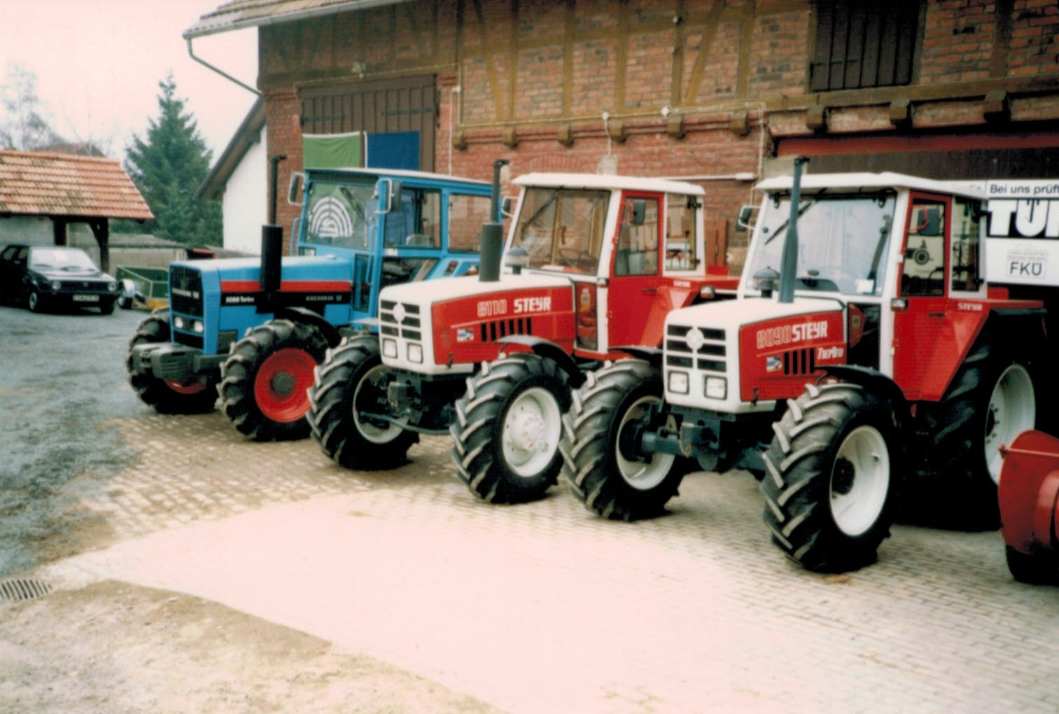 Vertrieb von Steyr und Eicher Traktoren